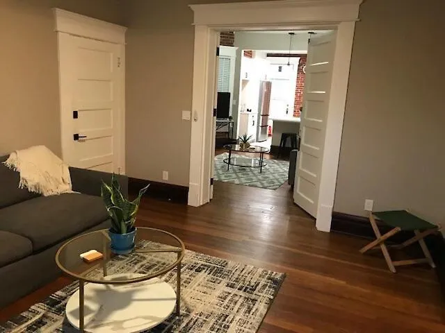 Big Brick 2 Bedroom Apartment In Victorian Village Columbus ABD