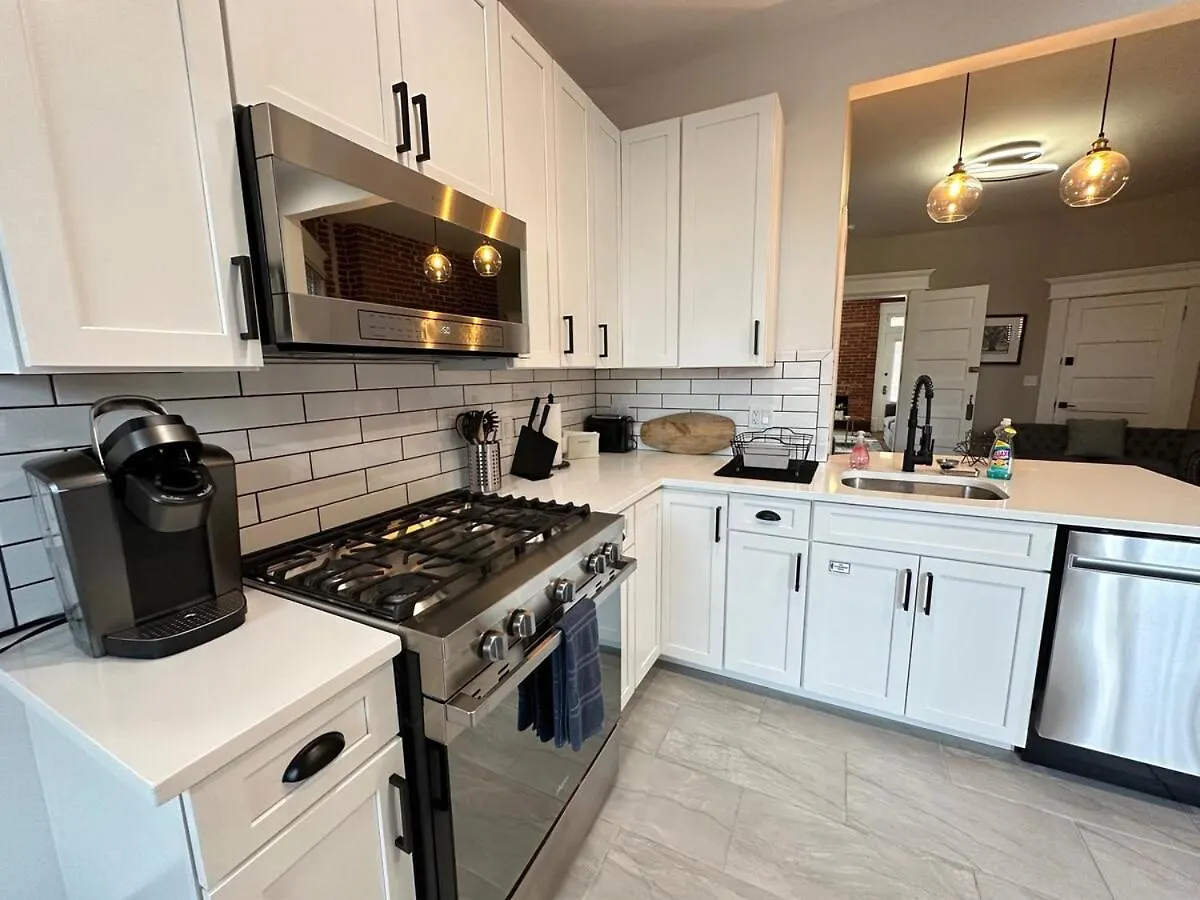 Big Brick 2 Bedroom Apartment In Victorian Village Columbus 0*,  ABD