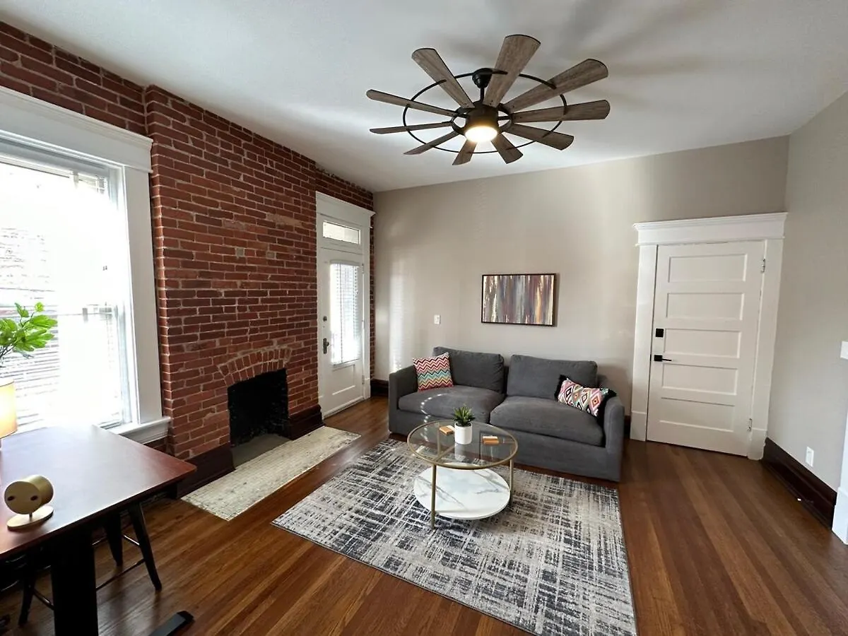 Big Brick 2 Bedroom Apartment In Victorian Village Columbus United States